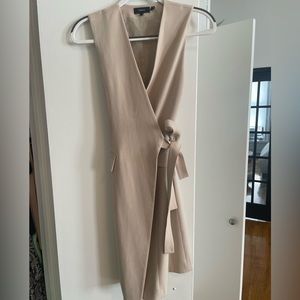 Theory sleeveless trench blazer wrap
